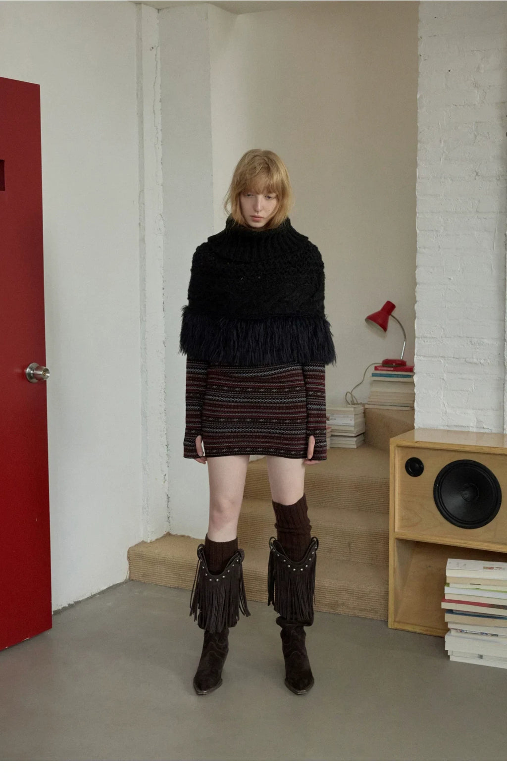 CABLE-KNIT FRINGED HIGH-NECK CAPELET – 2colors