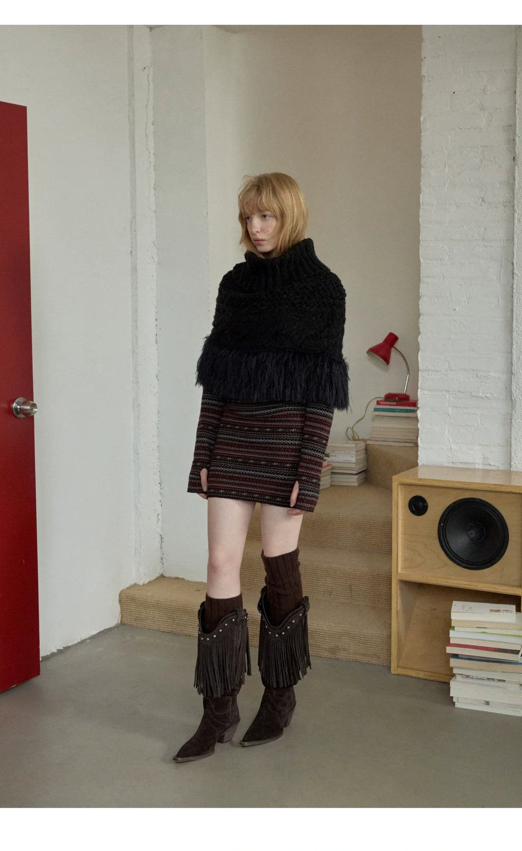CABLE-KNIT FRINGED HIGH-NECK CAPELET – 2colors