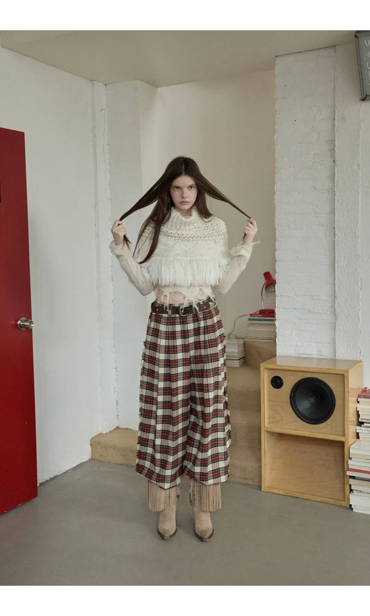 CABLE-KNIT FRINGED HIGH-NECK CAPELET – 2colors
