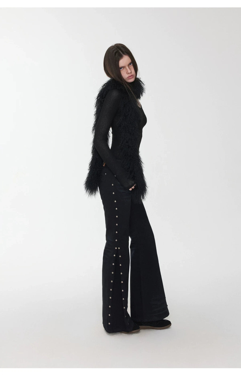 CAT-WHISKER STUDDED FLARED JEANS – 2colors