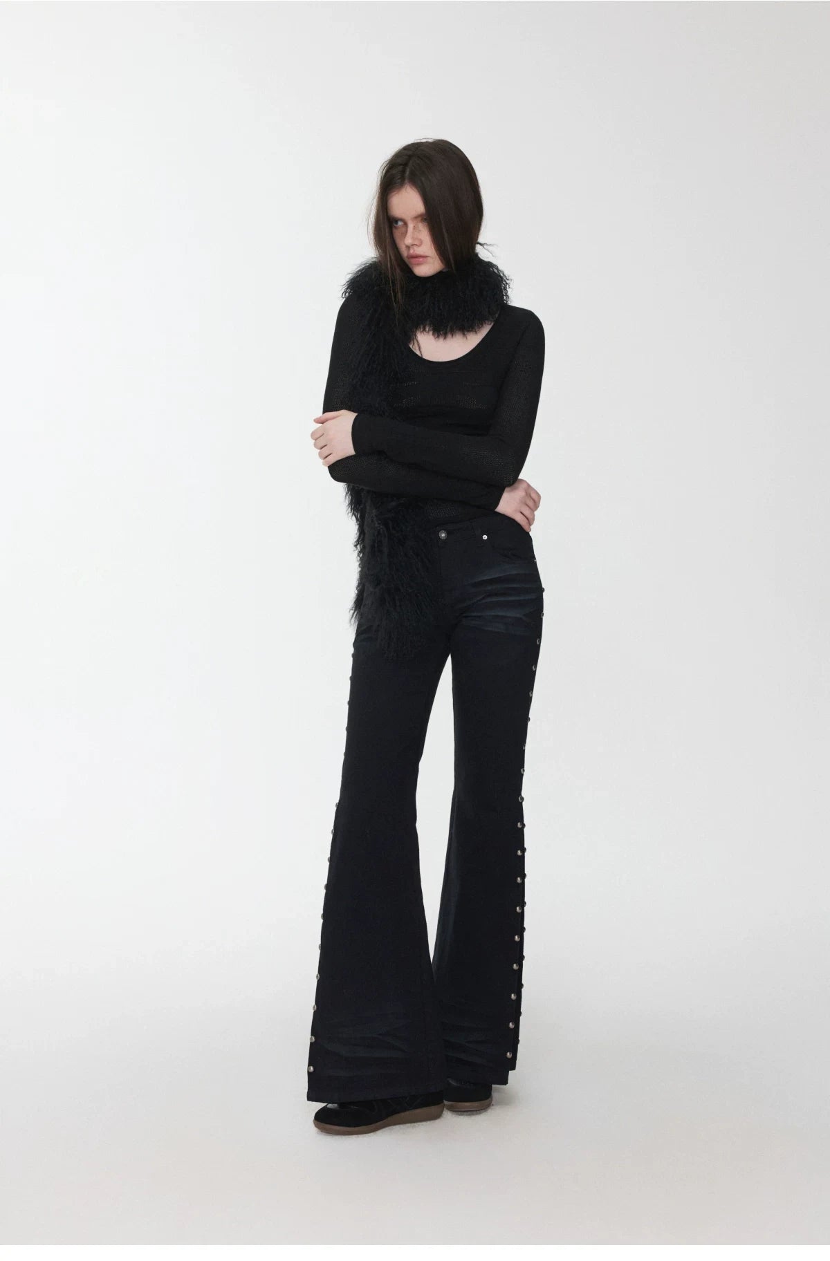 CAT-WHISKER STUDDED FLARED JEANS – 2colors