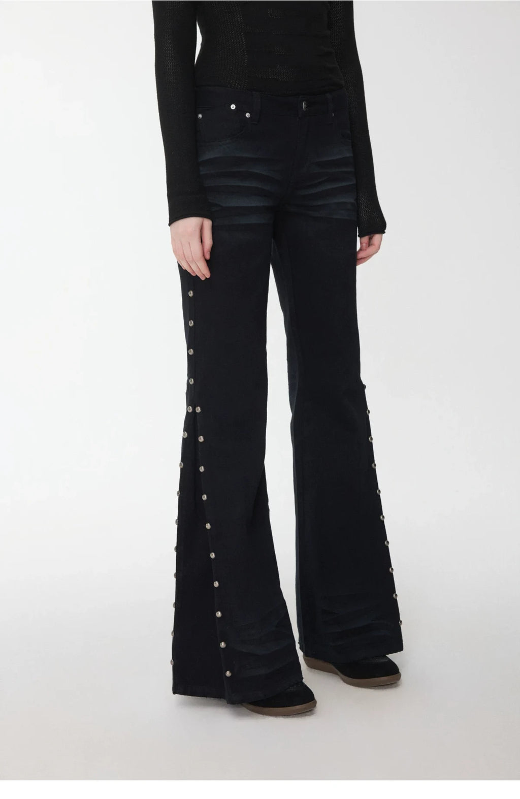CAT-WHISKER STUDDED FLARED JEANS – 2colors