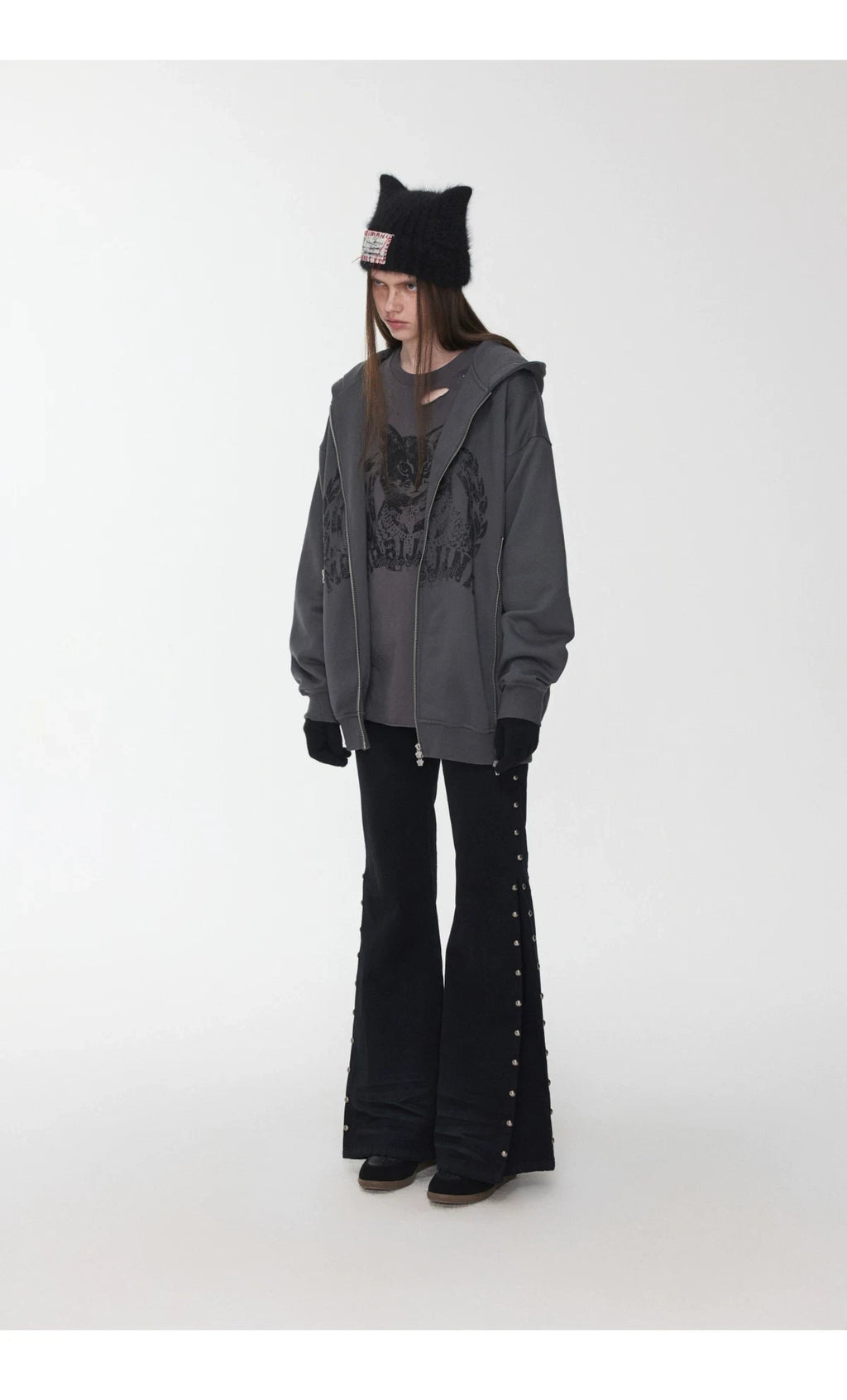 CAT-WHISKER STUDDED FLARED JEANS – 2colors