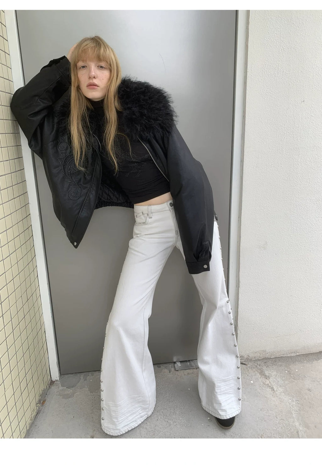 CAT-WHISKER STUDDED FLARED JEANS – 2colors