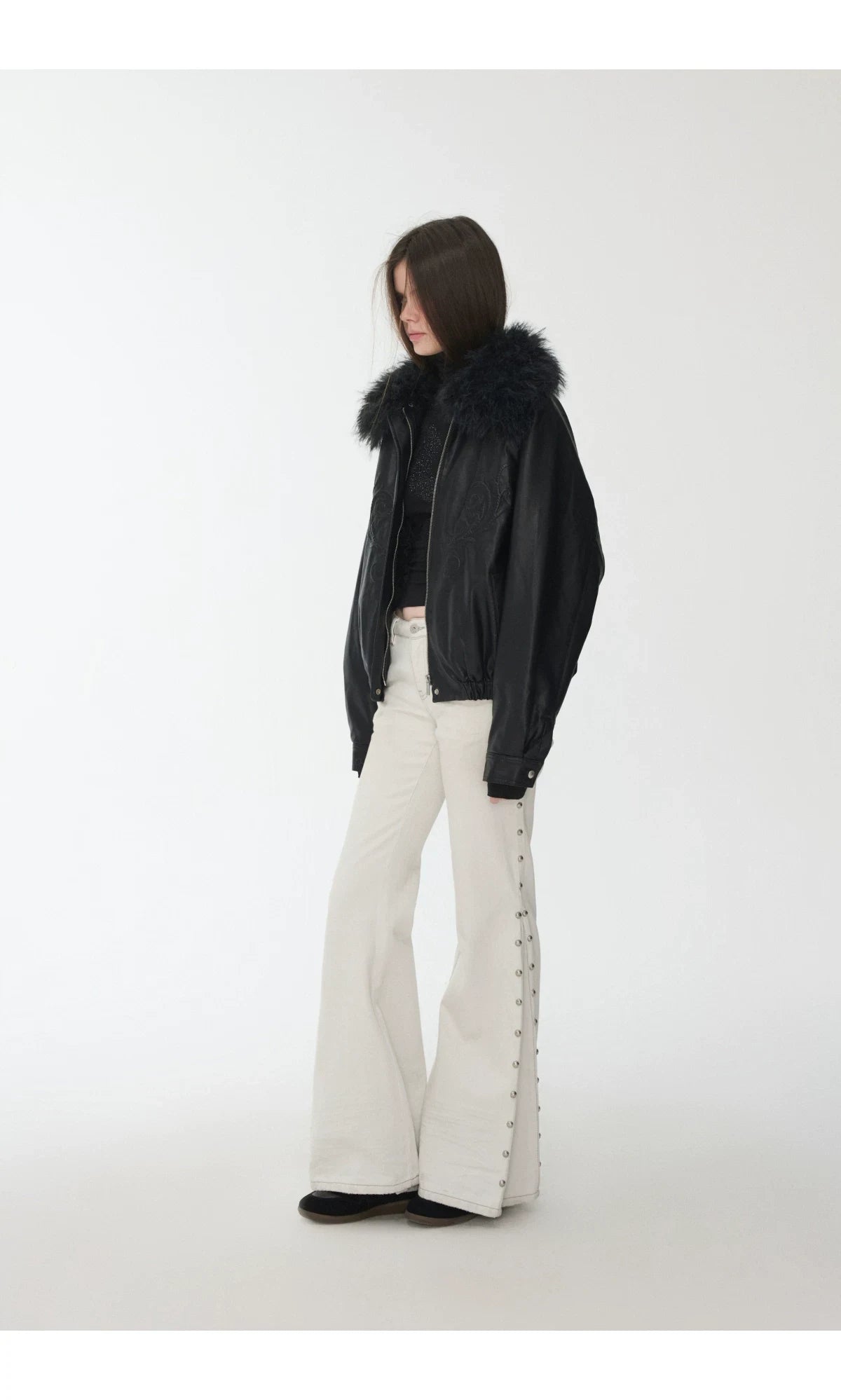 CAT-WHISKER STUDDED FLARED JEANS – 2colors