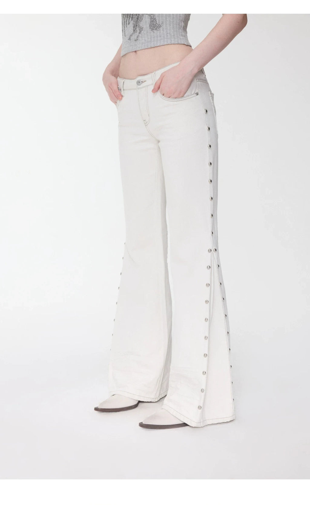 CAT-WHISKER STUDDED FLARED JEANS – 2colors