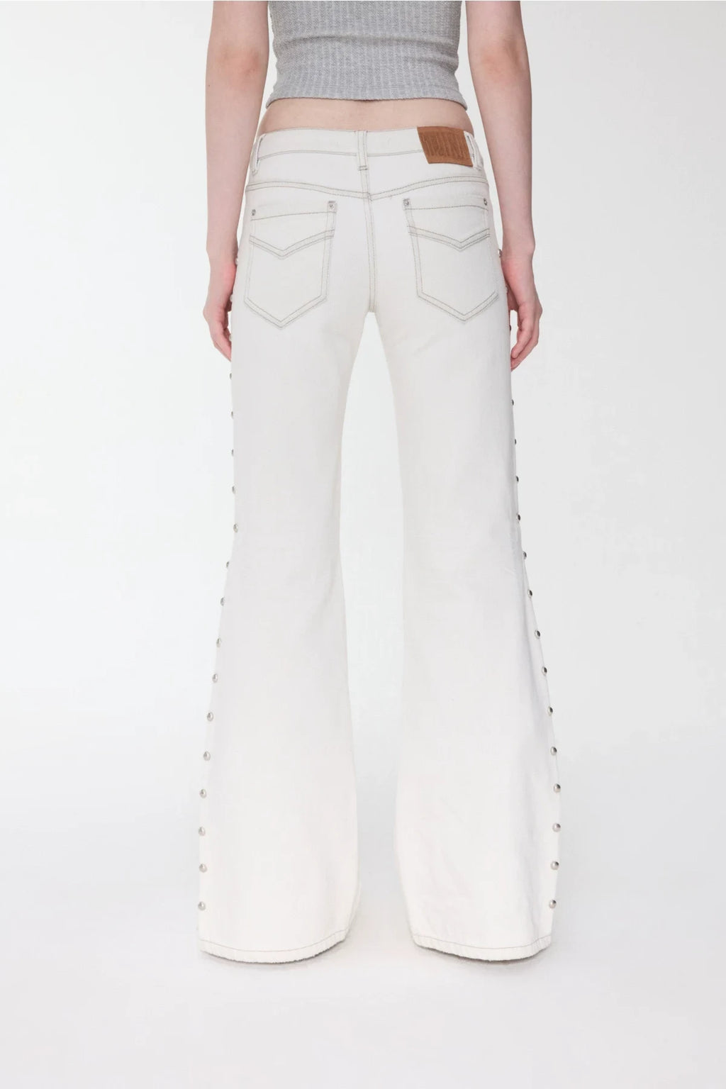 CAT-WHISKER STUDDED FLARED JEANS – 2colors