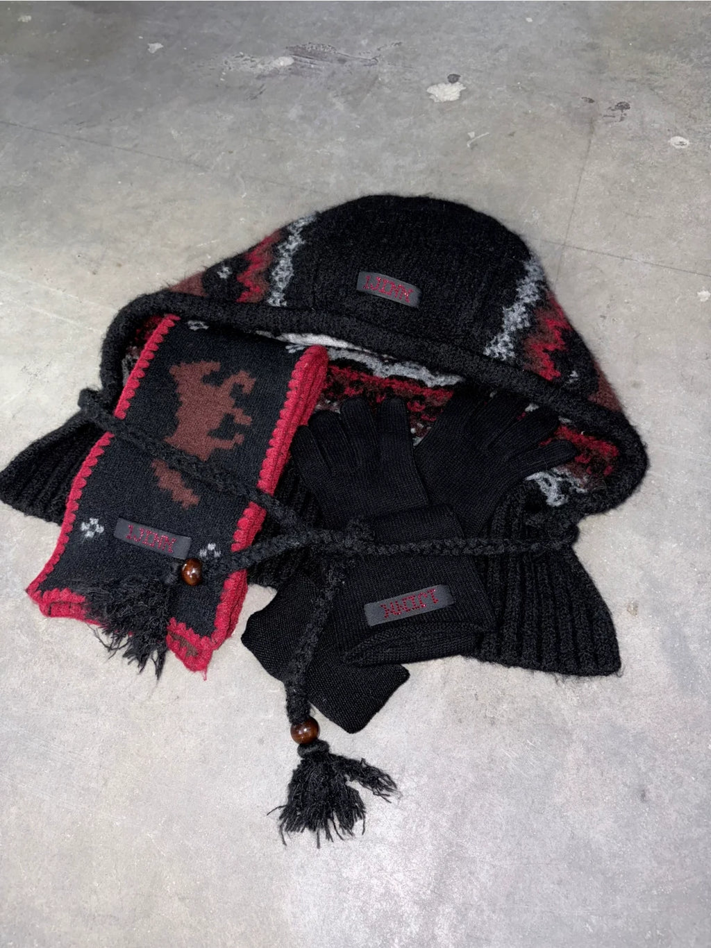 FAIR ISLE PONY JACQUARD KNIT HOOD – 3colors