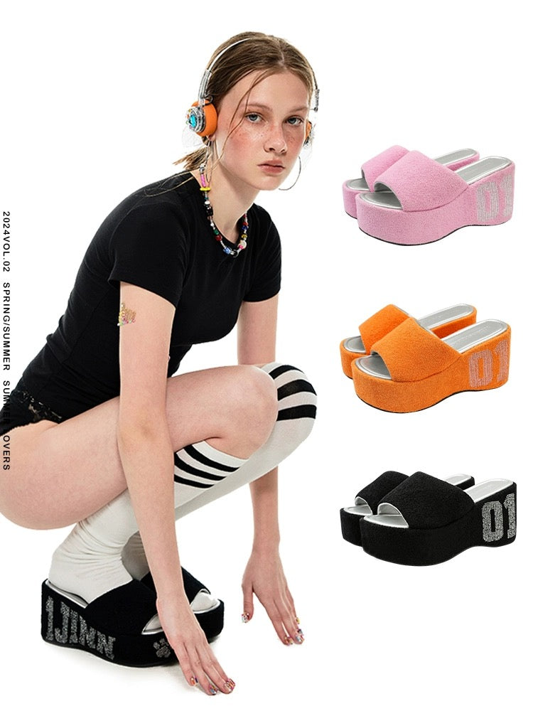 JETSET JEALOUSY PLATFORM SANDALS – ORANGE
