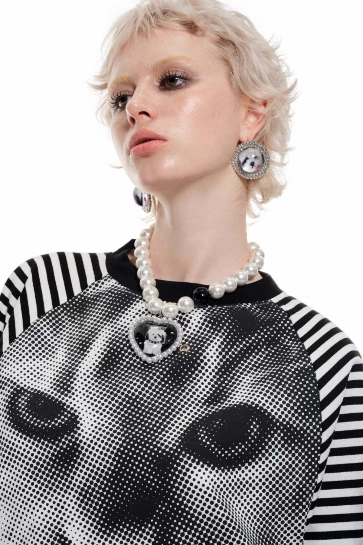 SMOKING CAT PRINT T-SHIRT