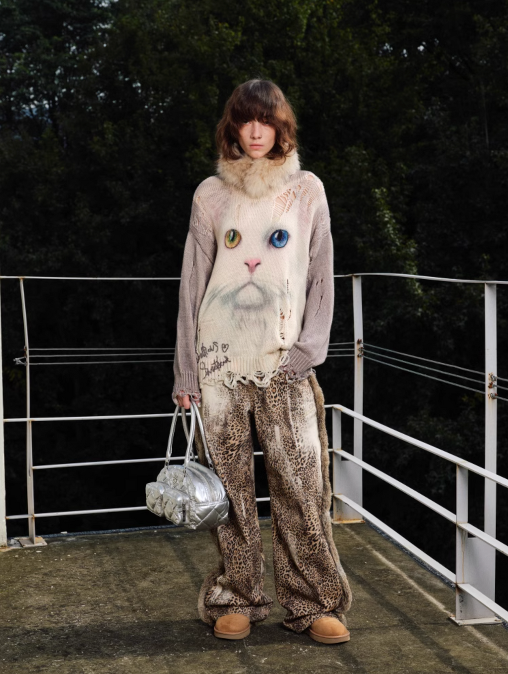 FIERCE CAT FURRY FRIEND OVERSIZED SWEATER – BLACK