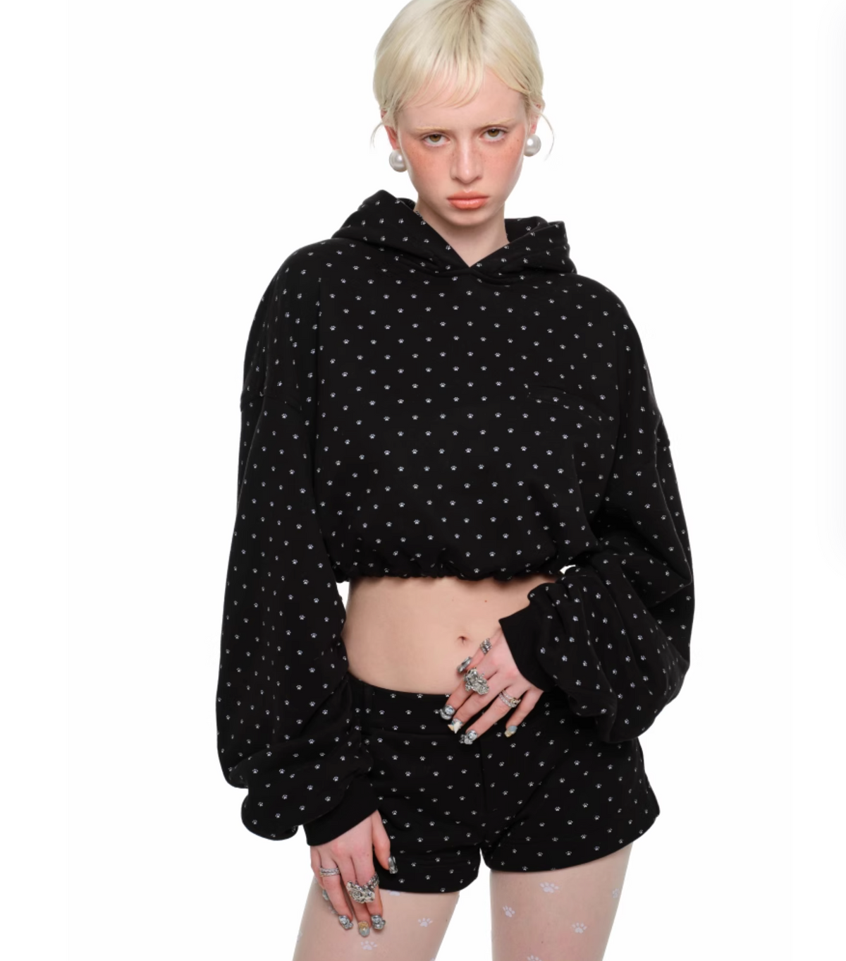 NYKKO CROPPED HOODIE + SWEATSHORTS 2-PIECE SET – 2colors