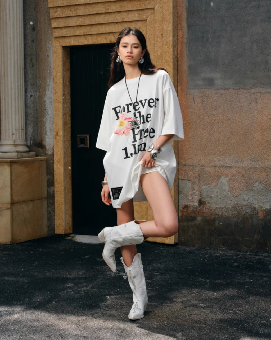 OVERSIZE FLORAL ALPHABET PRINTED T-SHIRT – 2colors