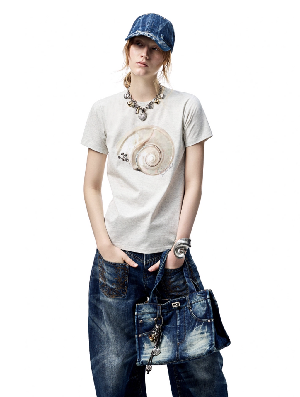 CONCH PRINTED LOOSE AUSTRIAN RHINESTONE T-SHIRT