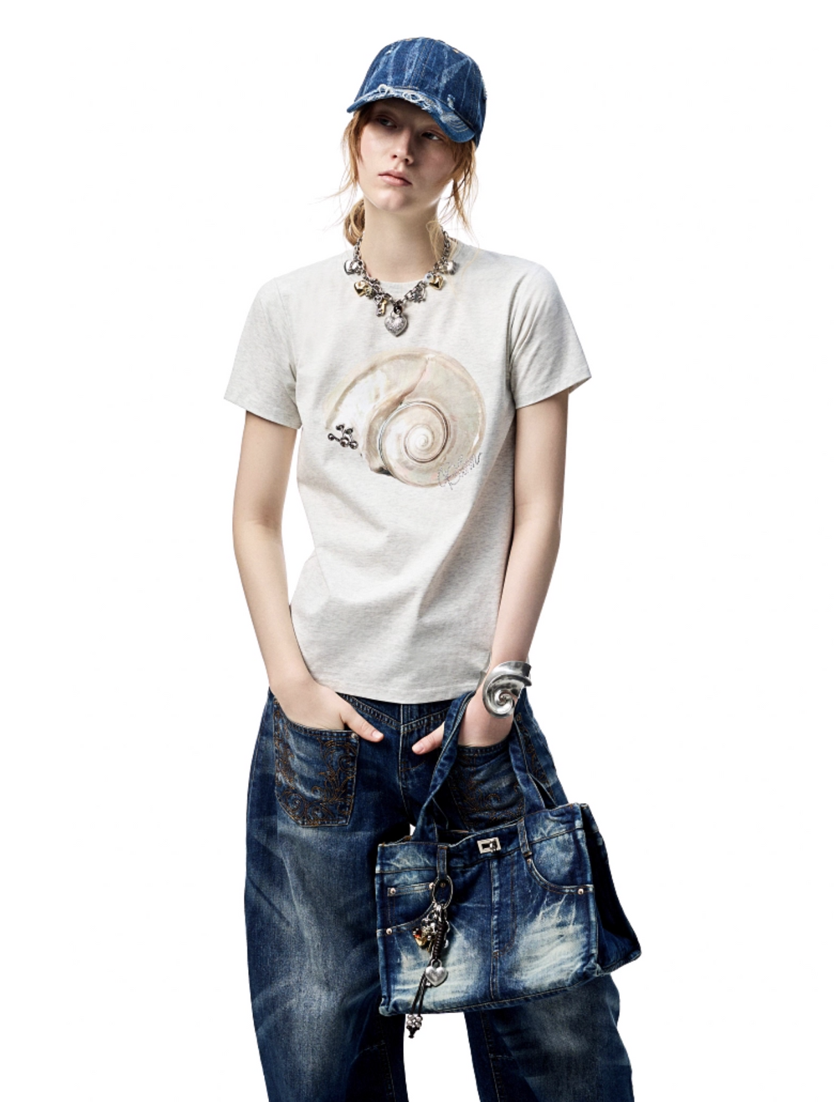 CONCH PRINTED LOOSE AUSTRIAN RHINESTONE T-SHIRT
