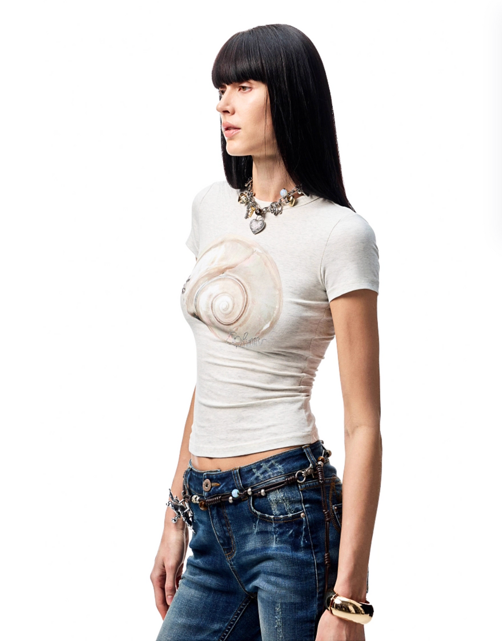 CONCH PRINTED AUSTRIAN RHINESTONE SLIM FIT T-SHIRT