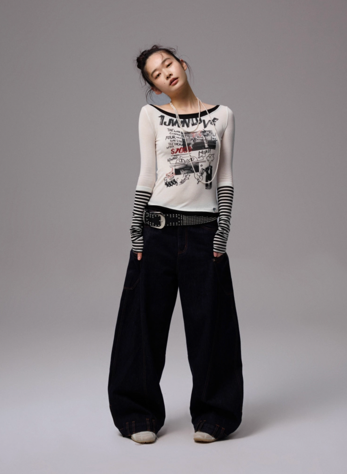 GWEN GRAFFITI PRINTED T-SHIRT