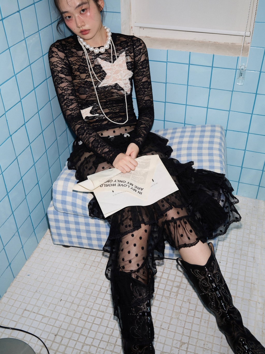 STAR VINTAGE LACE TOP