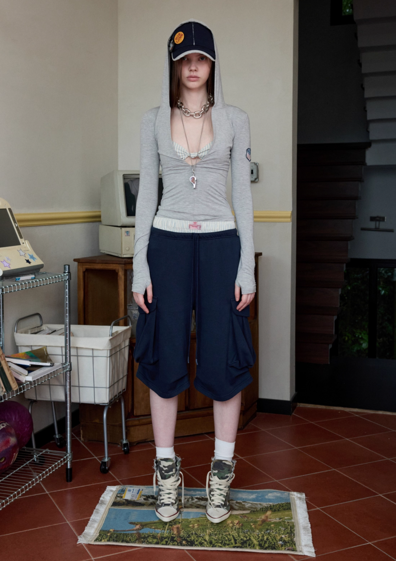 ♱ AZABU グレーフード付きジップアップTシャツ - 3色