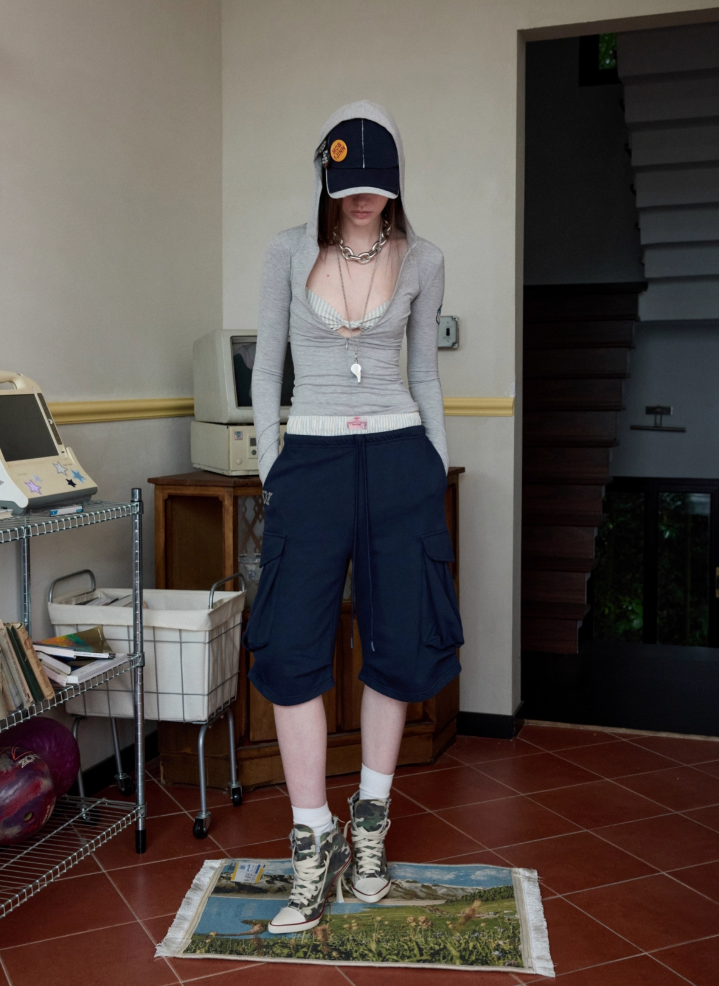 ♱ AZABU グレーフード付きジップアップTシャツ - 3色