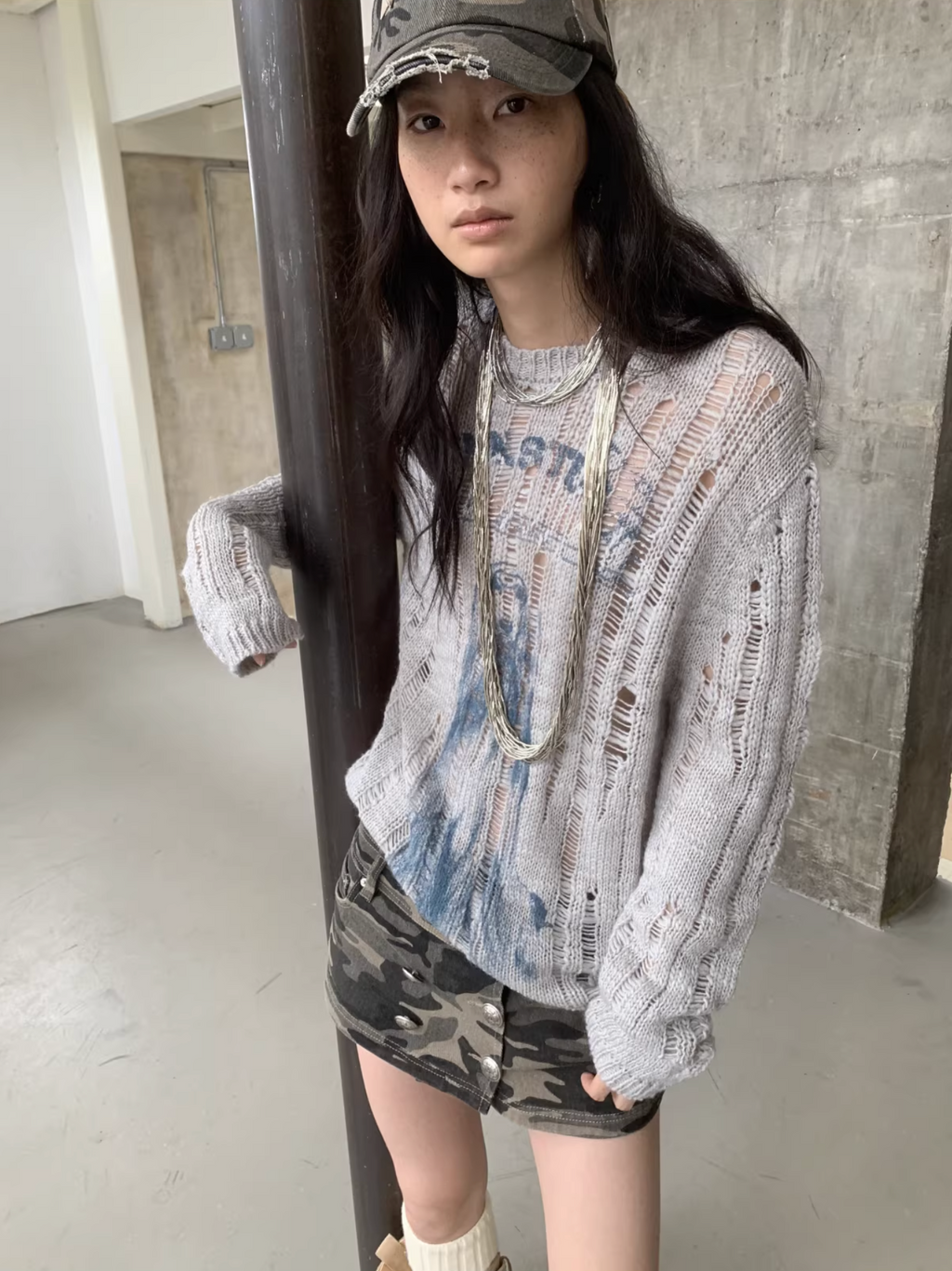 DISTRESSED STAR-STUDDED BASEBALL CAP – GRAY CAMOUFLAGE