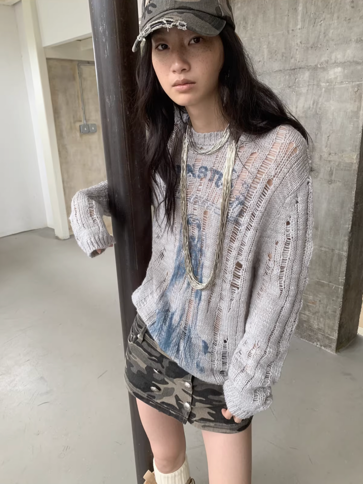 DISTRESSED STAR-STUDDED BASEBALL CAP – GRAY CAMOUFLAGE