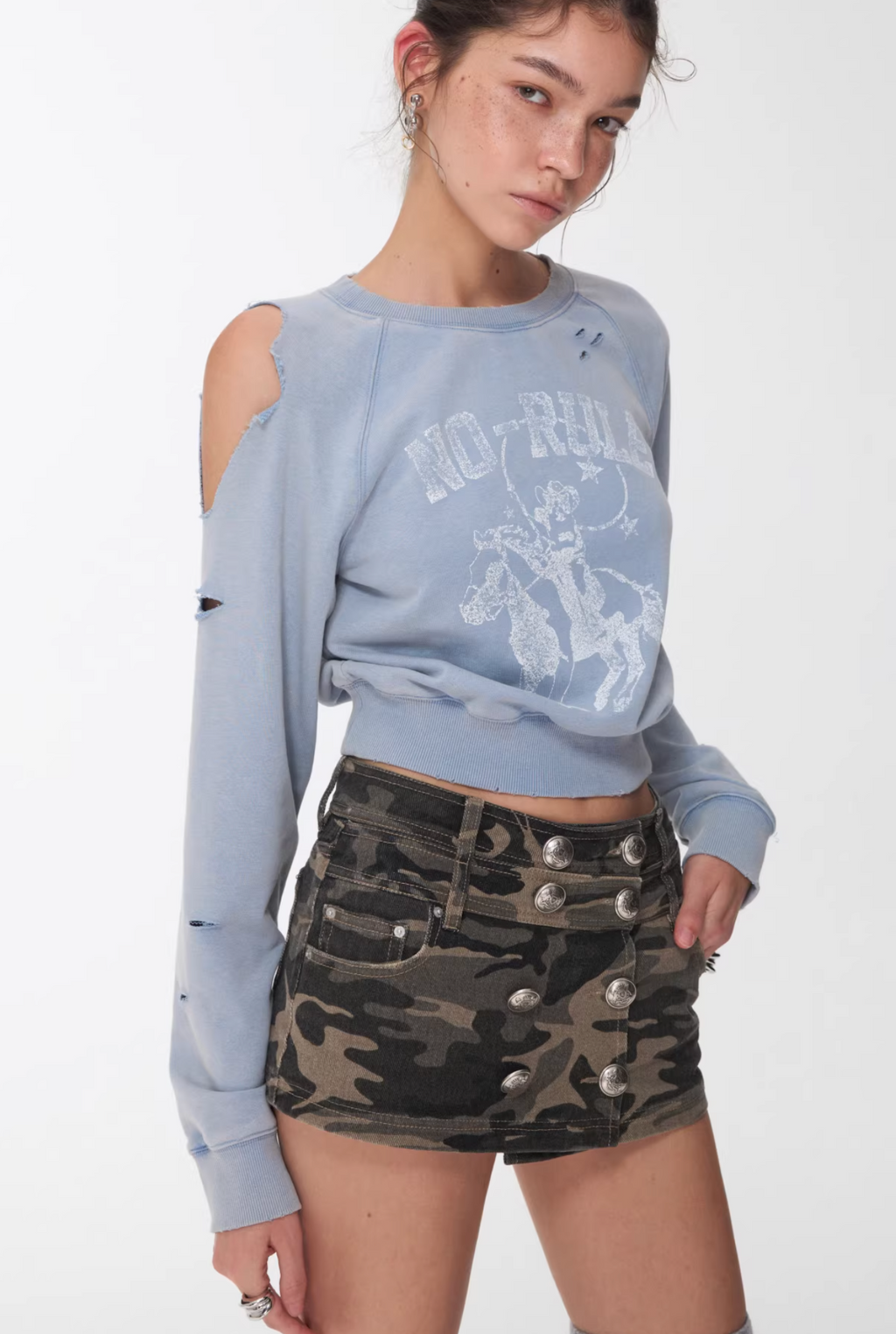 CAMO BUTTON-FRONT WRAP SKORT