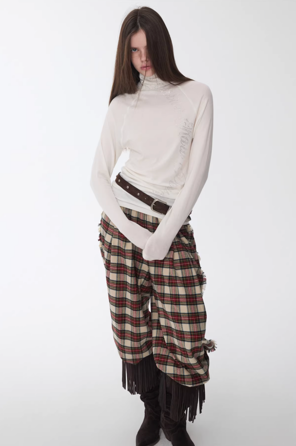 CRYSTAL LETTERING HIGH-NECK TOP – 4colors