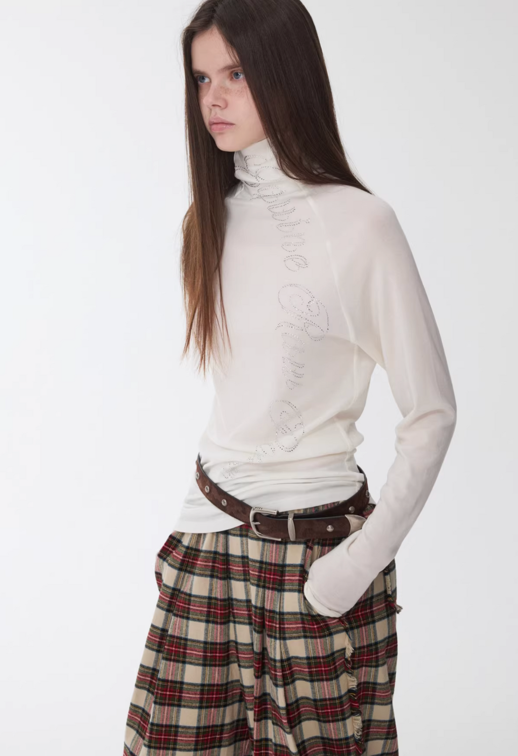 CRYSTAL LETTERING HIGH-NECK TOP – 4colors