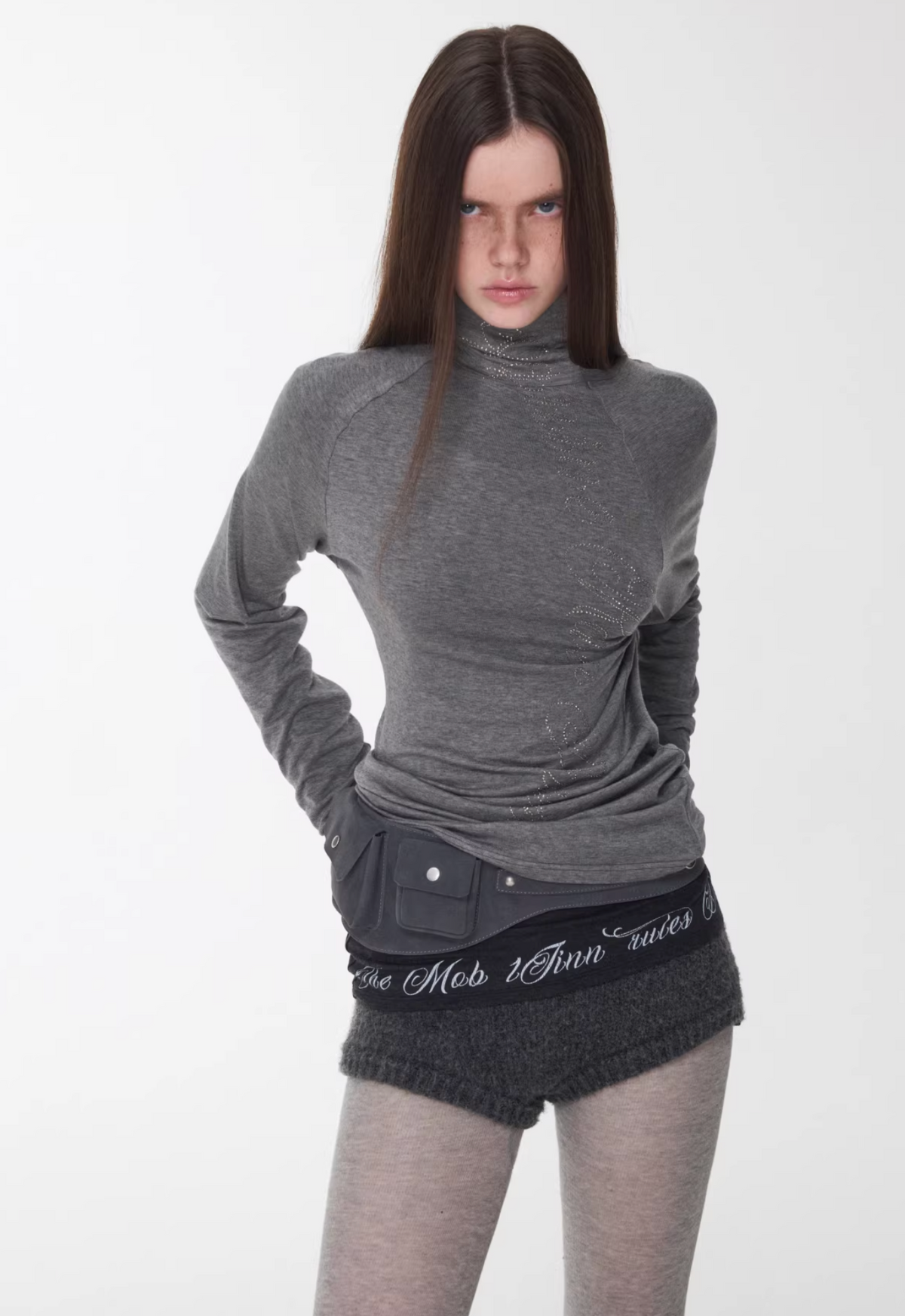 CRYSTAL LETTERING HIGH-NECK TOP – 4colors
