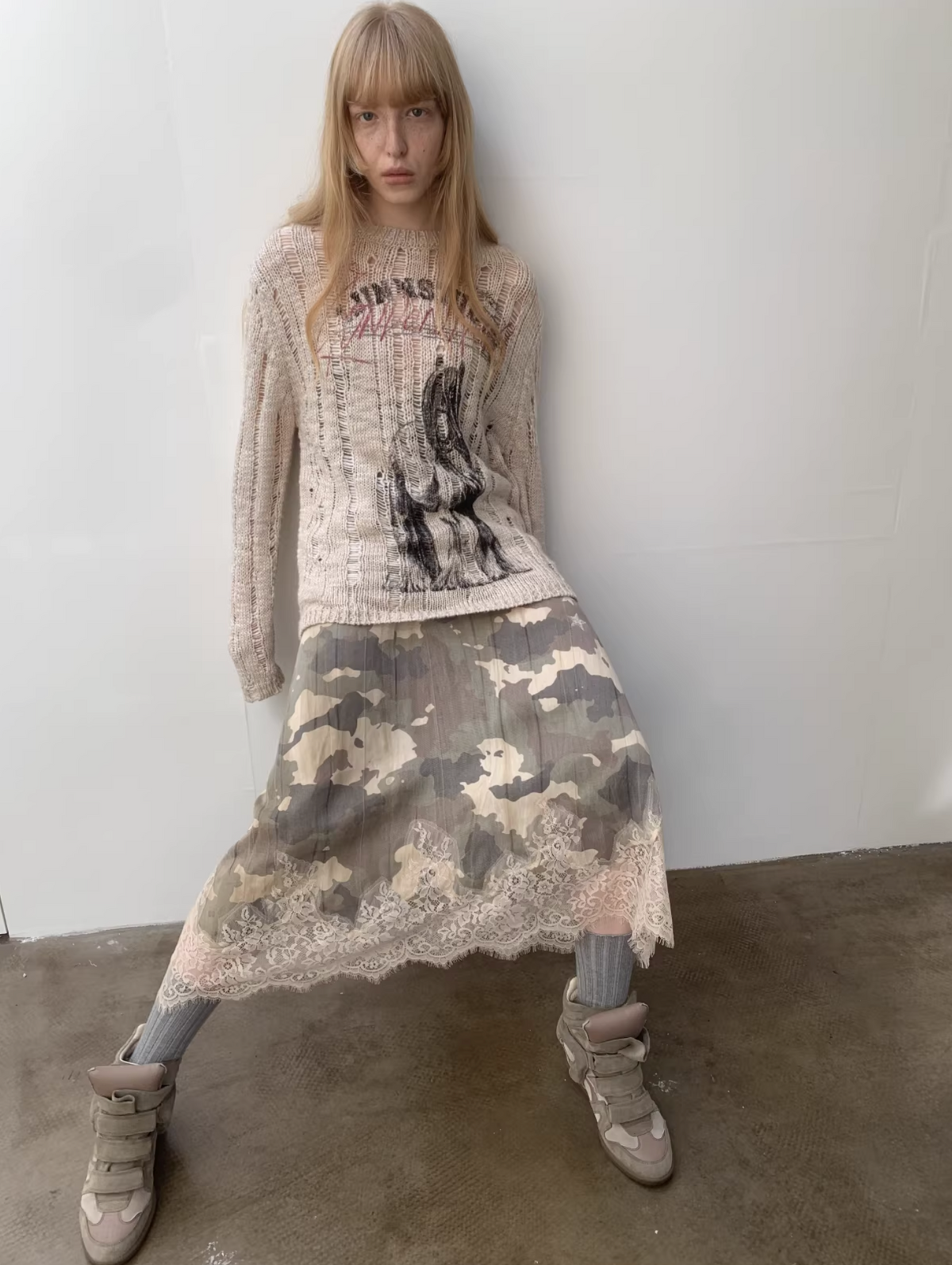 VINTAGE WOLF DESTROYED SWEATER - 3colors