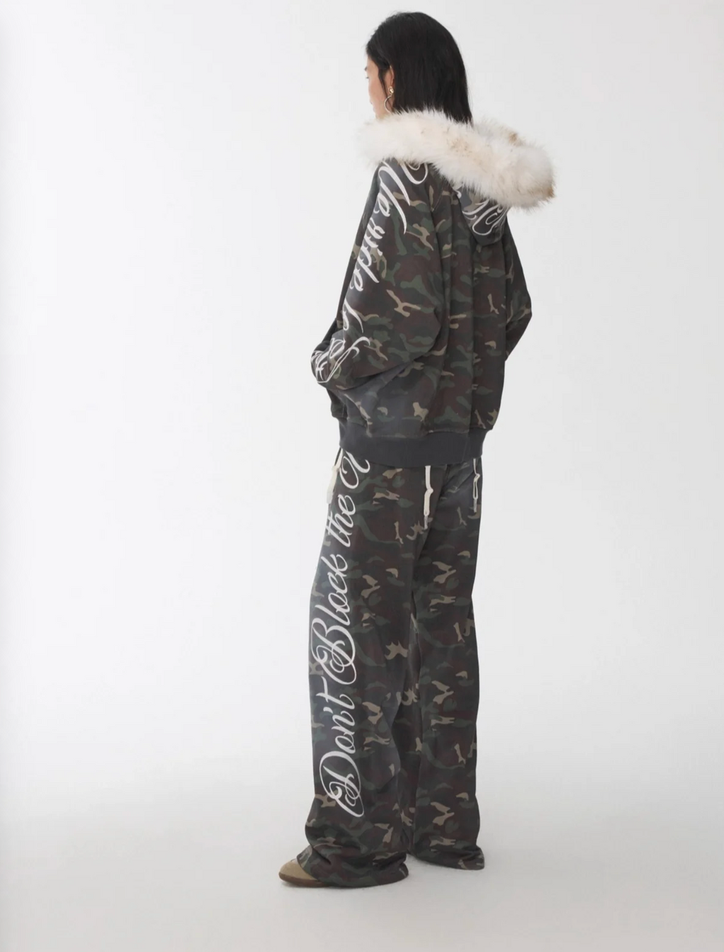 FAUX-FUR HOODED SWEATSHIRT & SWEATPANTS SET (detachable hood)