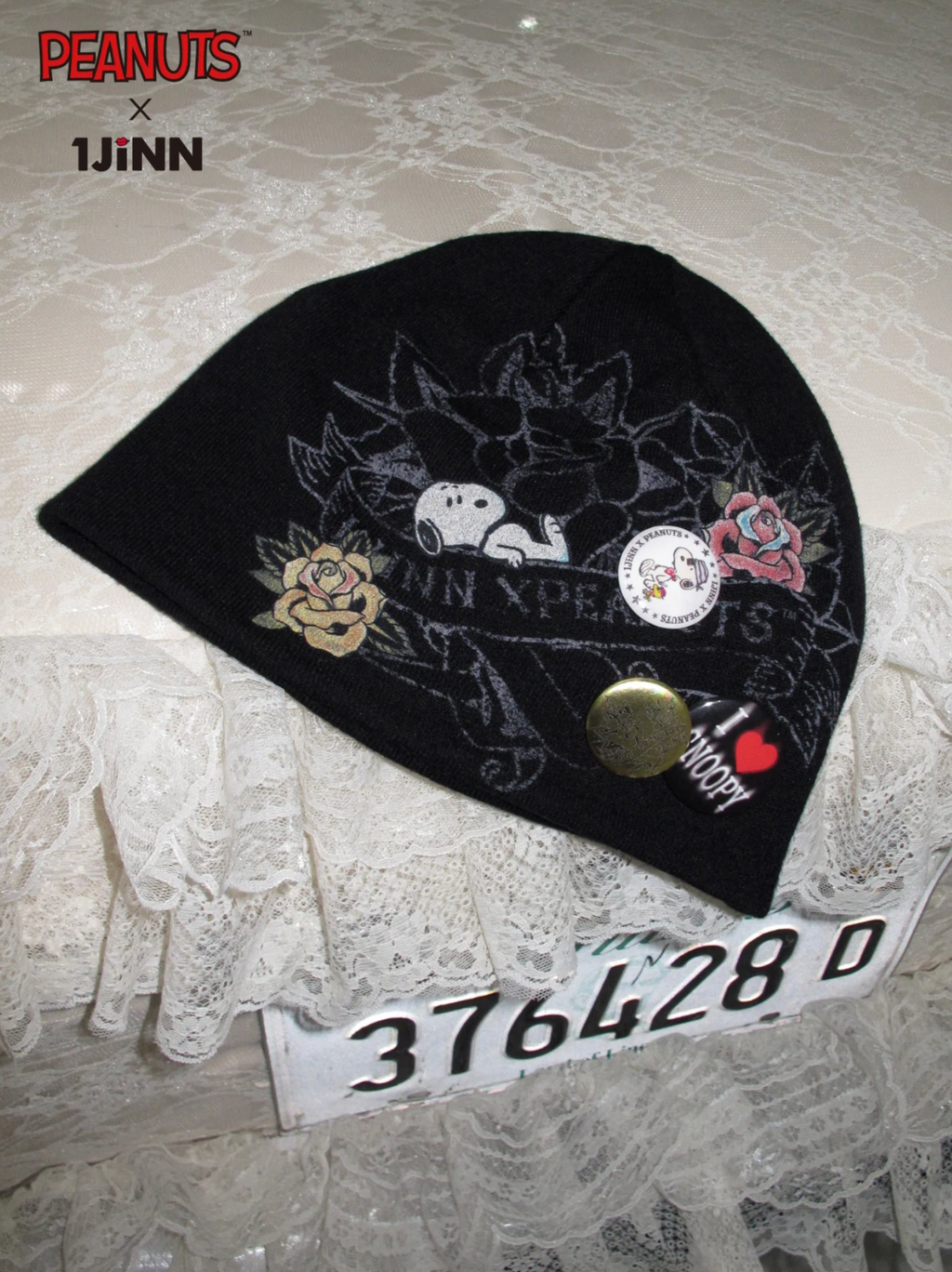1JINN TATTOO SNOOPY GRAPHIC BEANIE WITH PIN SET – BLACK