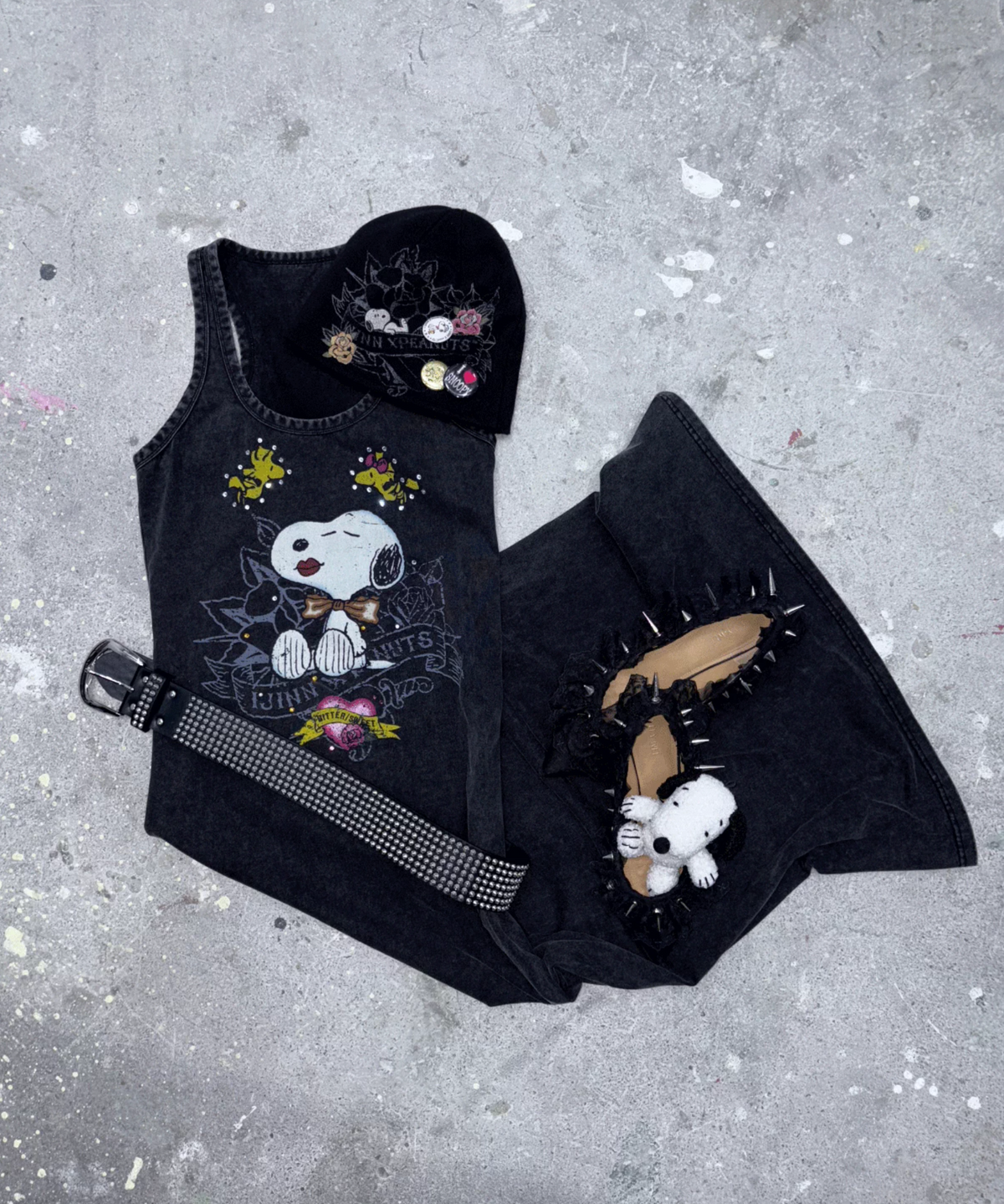 1JINN TATTOO SNOOPY GRAPHIC BEANIE WITH PIN SET – BLACK