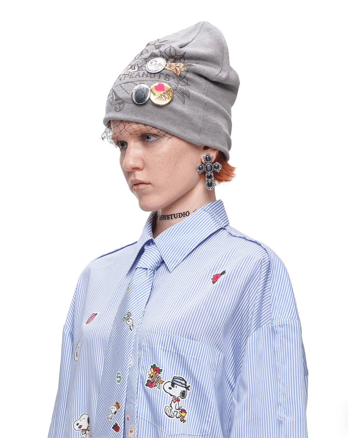 1JINN TATTOO SNOOPY GRAPHIC BEANIE WITH PIN SET – GRAY