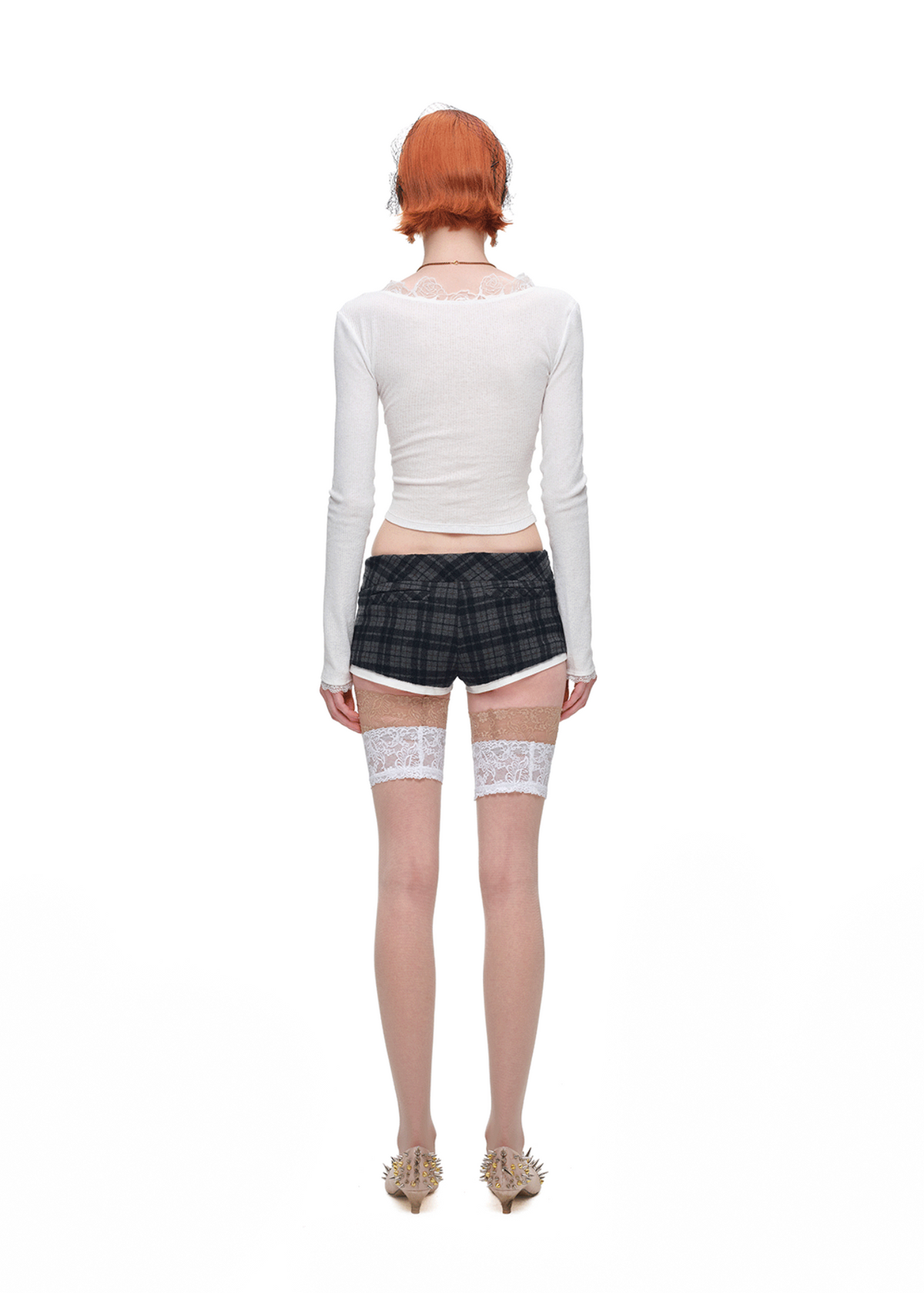 1JINN ROSE LACE TRIM RIB KNIT TOP – WHITE