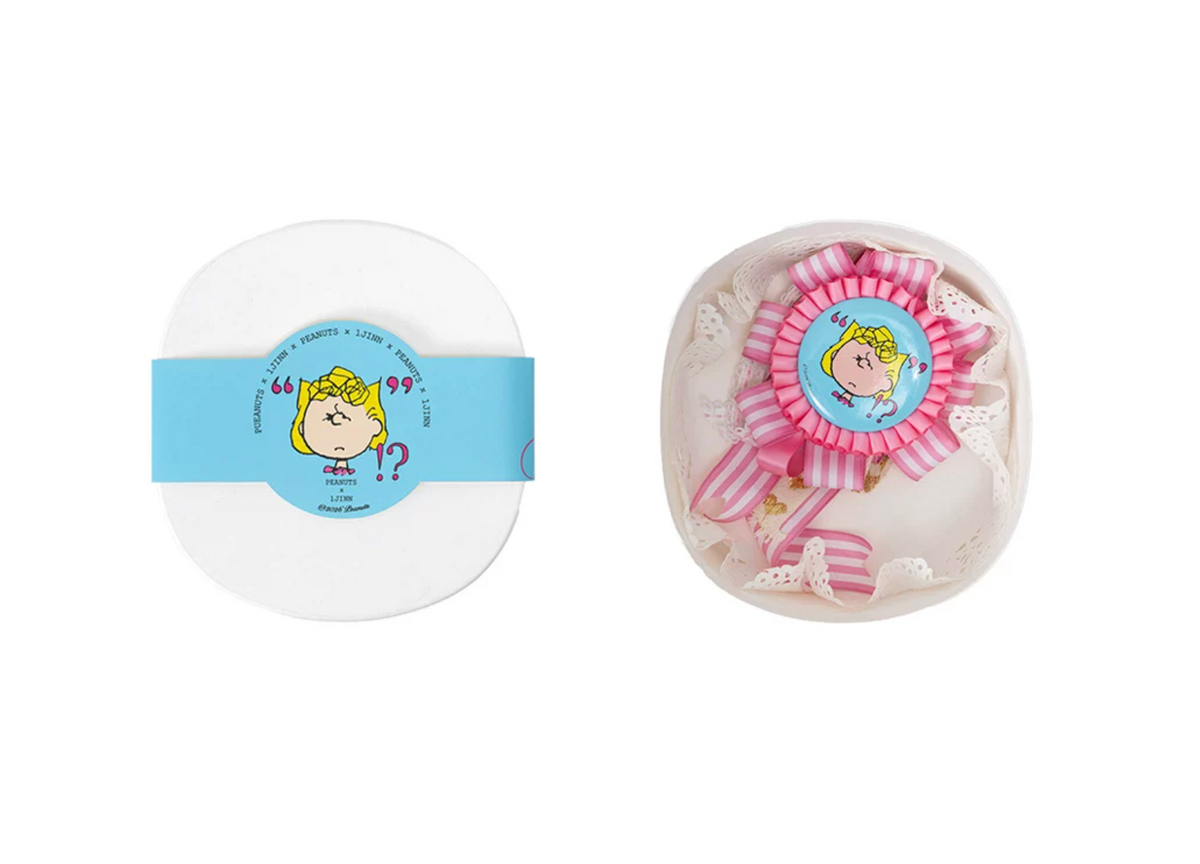 PEANUTS RIBBON ROSETTE BROOCH