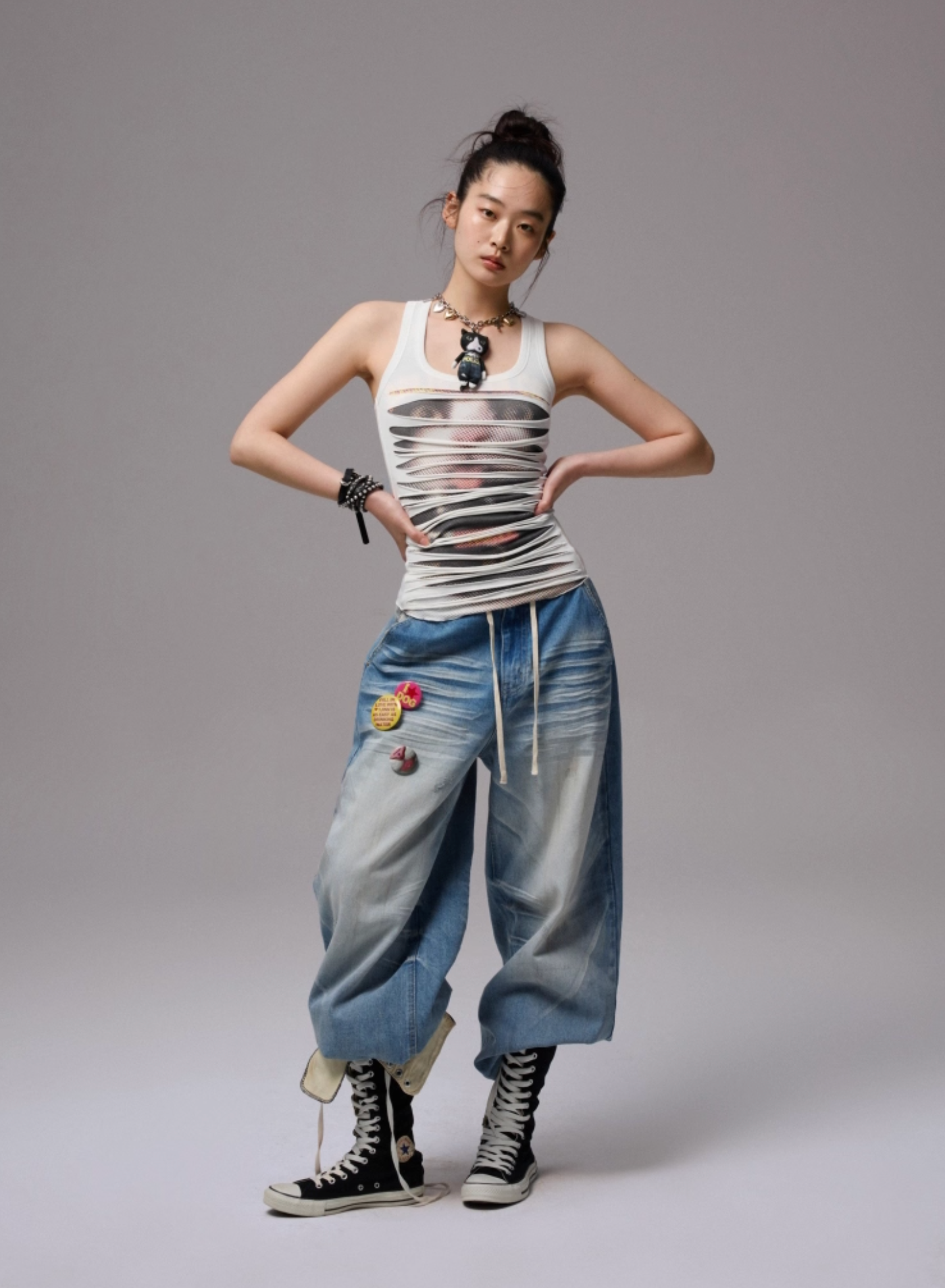 ♱ MEOVV 泥を染めワイドレッグジーンズ ネコとイヌのパーソナライズプリントセット ブローチピン &amp; ♱ ラインストーンボーン装飾ジーンズ付き無料 – 3スタイル ♱