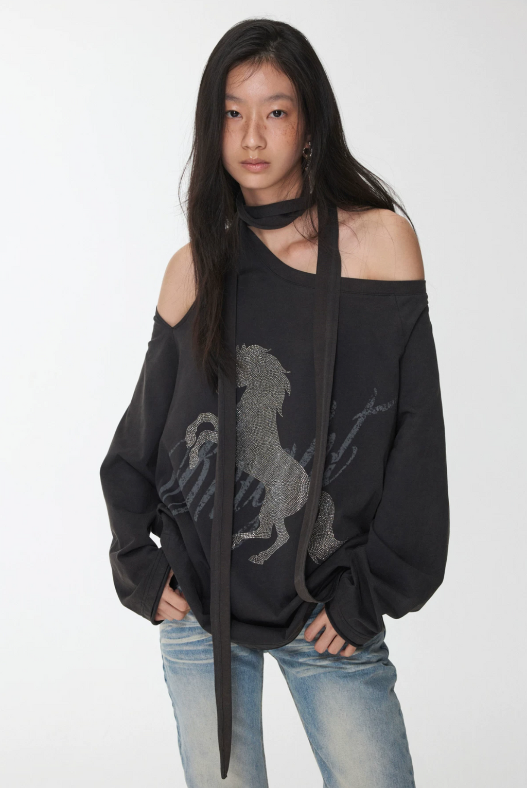VAMPY RHINESTONE HORSE TOP