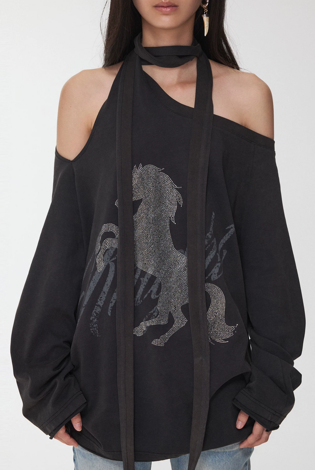 VAMPY RHINESTONE HORSE TOP